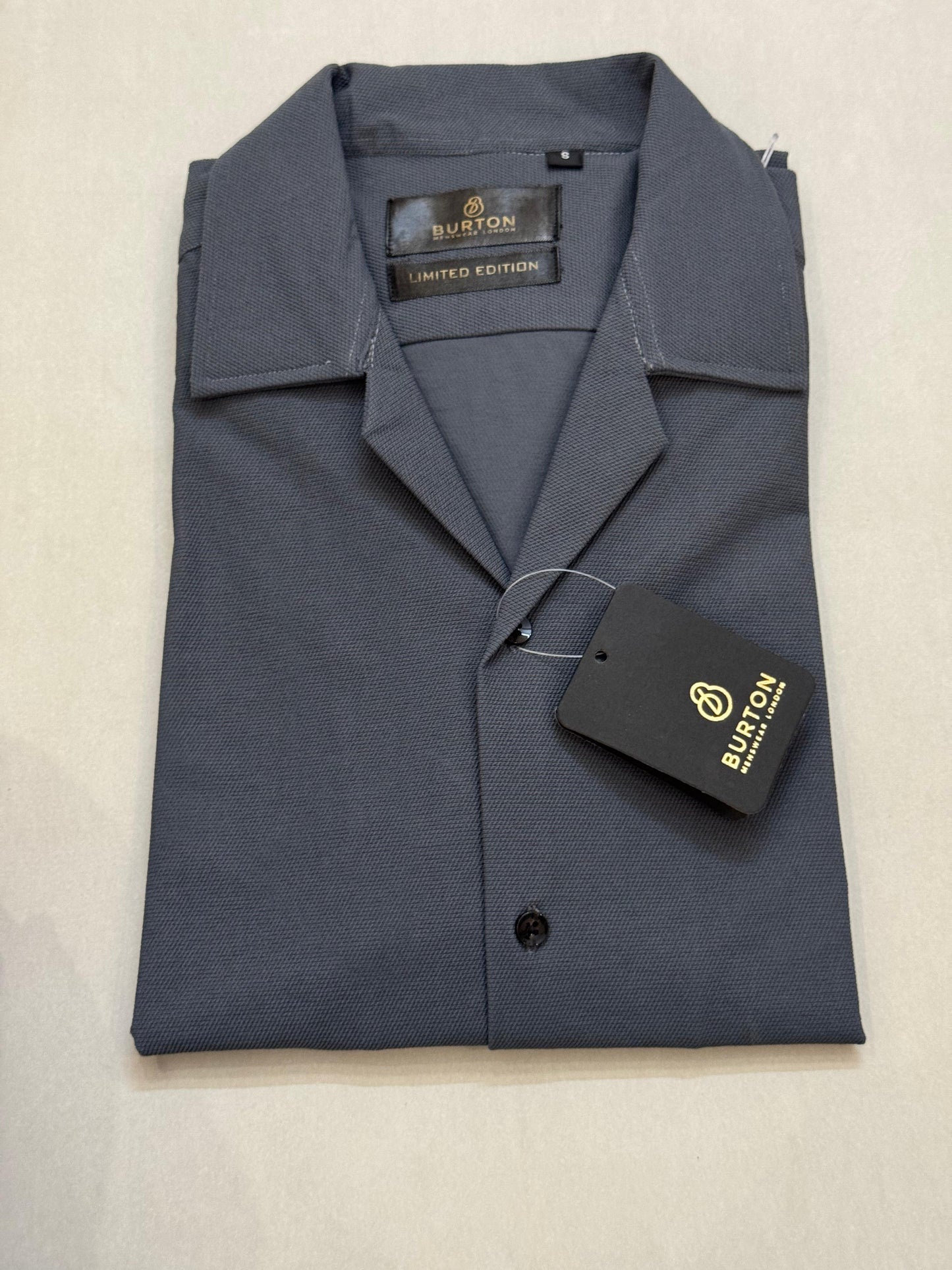 TS - 1048(Grey Slef Textured Button Down Cuban Collar Short Sleeves Shirt)